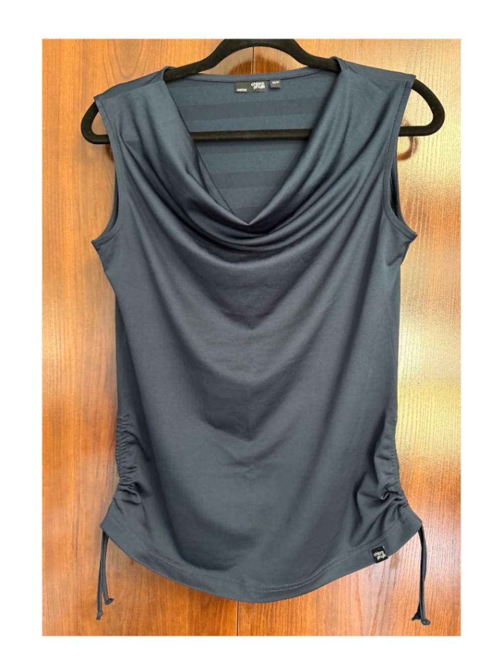 Chlorophylle Navy Sleeveless Cowl Neck Top Size M Ruched Athletic Travel Tank